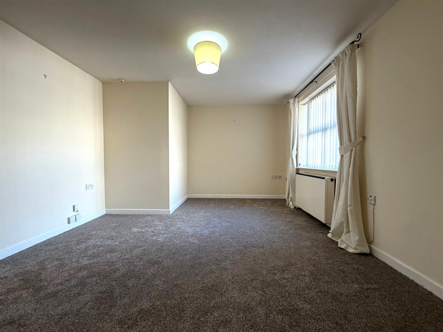 Dumbarton House Court , Bryn Y Mor Crescent, Swansea, SA1 4QX